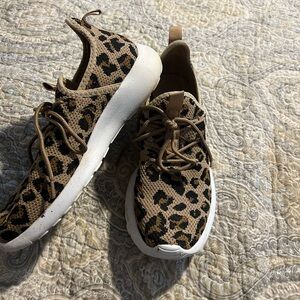 Animal print sneaker